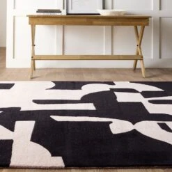 Vivaldi Handmade Abstract Black/ Cream Area Rug (5'X8') -France and So Furniture ANT01 6 15133eff 66b4 4535 96ed 19ba89d67d19