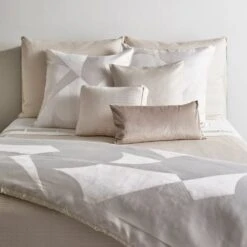 Clio Duvet -France and So Furniture Clio Pearl Lifestyle 1 500x500 crop center c4d19086 9b4d 483f 84b7 085e75867345