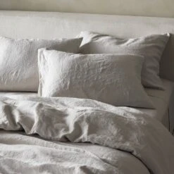 Fable Duvet Cover - Sable Light Grey - Queen 8 Fable Duvet Cover - Sable Light Grey - Queen -France and So Furniture FHMPRJ 009 SCENE 4 5847e779 a7b6 474c 833f 80392796a2e7