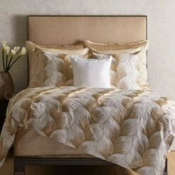 Fan Duvet -France and So Furniture Fan Gold Lifestyle 1 500x500 crop center 8ad85b7c 732a 4248 8d9a d4081526c6ad