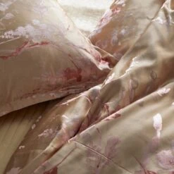 Jardin Fleur Duvet -France and So Furniture JardinFleur Detail PinkGold 1 500x500 crop center 2x 2485deeb 39e3 428d 8af2 bdb64ec77cd2