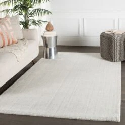 Kingsley Handmade Solid White/ Gray Area Rug (8'X10') -France and So Furniture KT39 4 08321433 3f05 4620 863a 6105f98b19db
