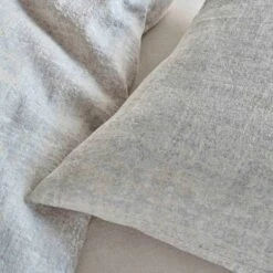 Serac Duvet -France and So Furniture Serac Detail 1 500x500 crop center 2x 8a526ba7 3204 44e3 b29a 754fdaa3a2a6