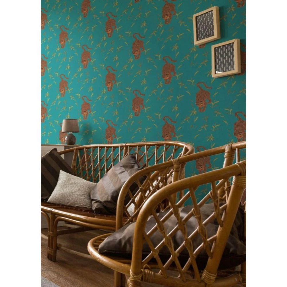 Stalking Tiger Wallpaper 1 Stalking Tiger Wallpaper