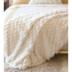 Royalty Faux Fur Throw -France and So Furniture bb tho 29 3b