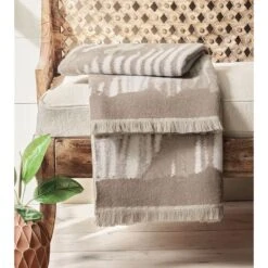 Gilda Wool Throw -France and So Furniture dm tho 02 6b