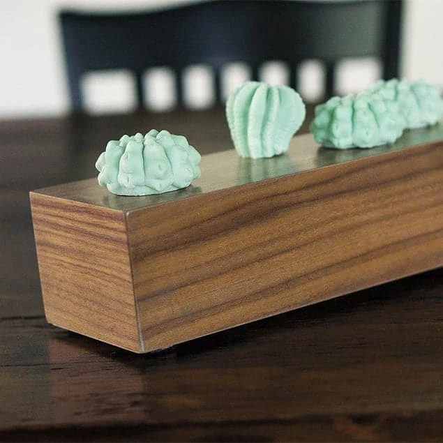 Resin Cactus Centerpiece Wall Play™ 2 Resin Cactus Centerpiece Wall Play™ - Image 2