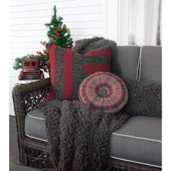 Luly Faux Fur Throw -France and So Furniture st tho 01 2b 52b539d2 1605 4ca7 9186 8e22dea2fae0