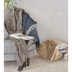 Aretha Throw -France and So Furniture st tho 03 3b
