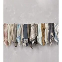 Aretha Throw -France and So Furniture st tho 03 4b