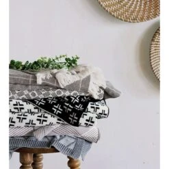 Lynda Criss-cross Knit Throw In Black -France and So Furniture tf tho 22 3b